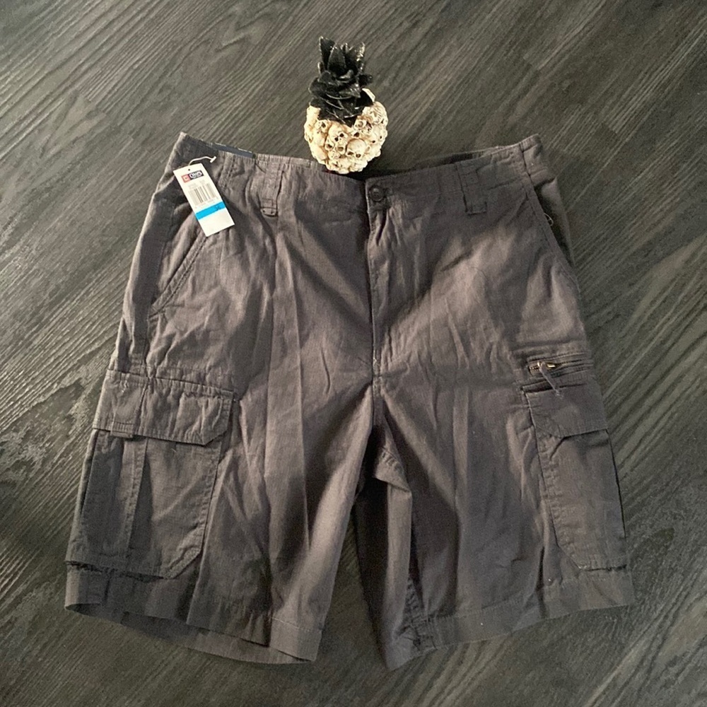 🍍CHAPS CARGO SHORTS🍍SIZE 36🍍L1